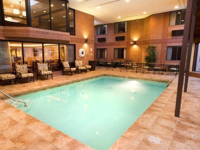 Ann Arbor Regent Hotel And Suites Exterior photo